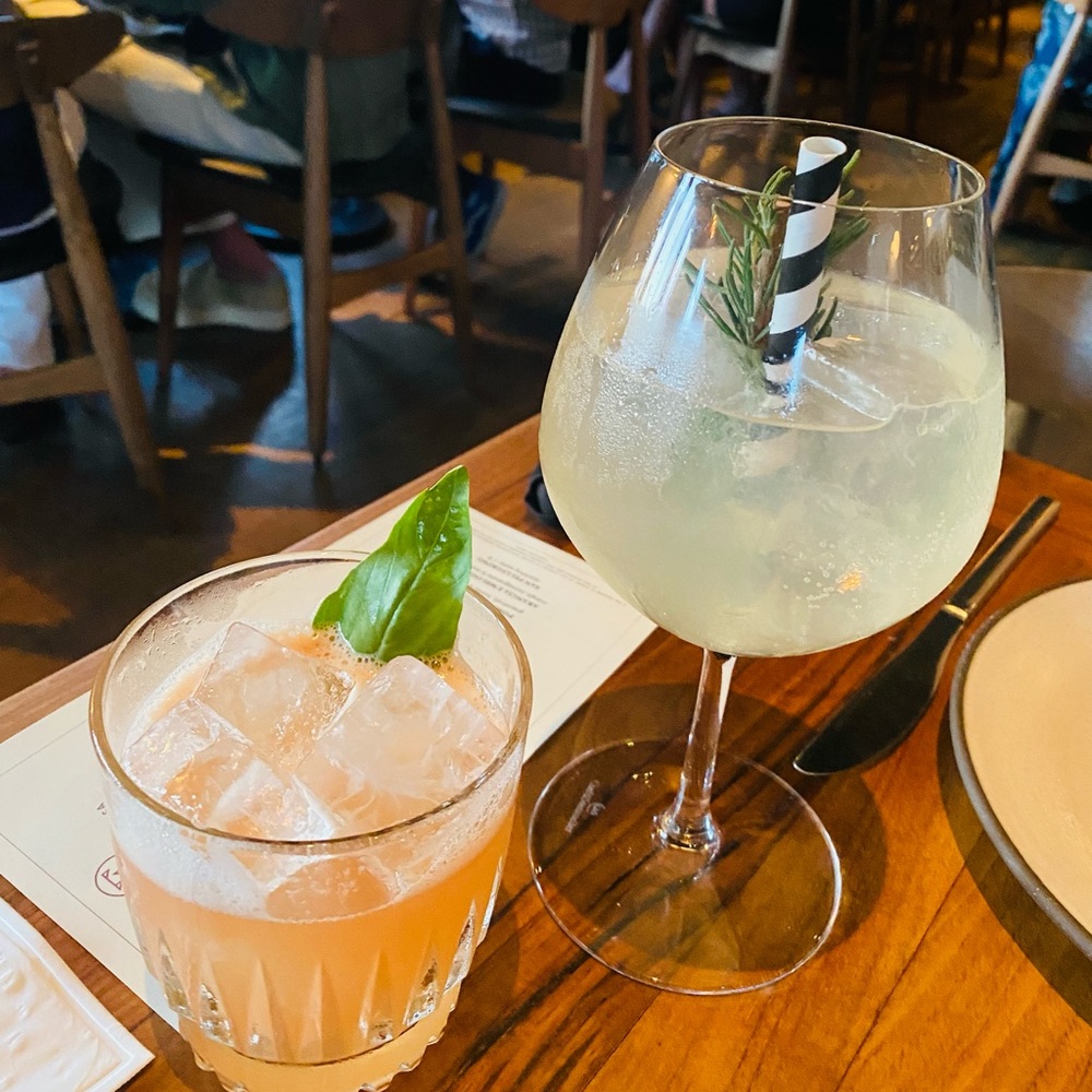 Meet your Posher, Veronica